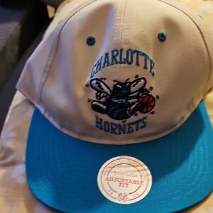 Mitchell & Ness Charlotte Hornets Beige and Teal Snapback Cap